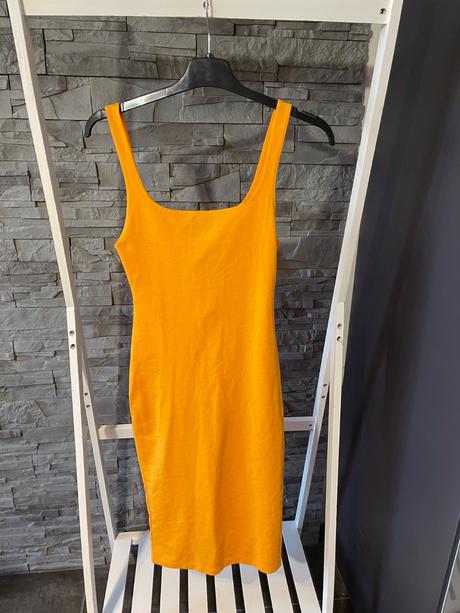 Zara v.s dve farby kus 6 eur, zara,s