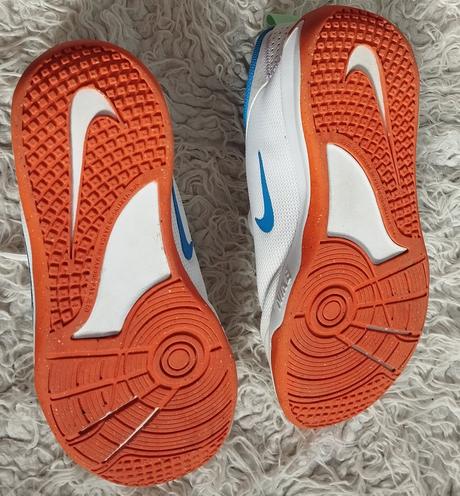 Ľahučké tenisky, nike,39