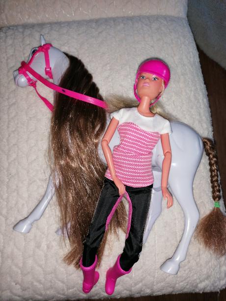 Barbie auto s prívesom, barbinou a koníkom,