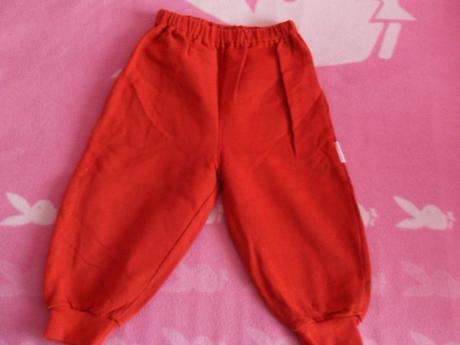 Teplaky na 2-3 rocky cena 3,50 eur, 92