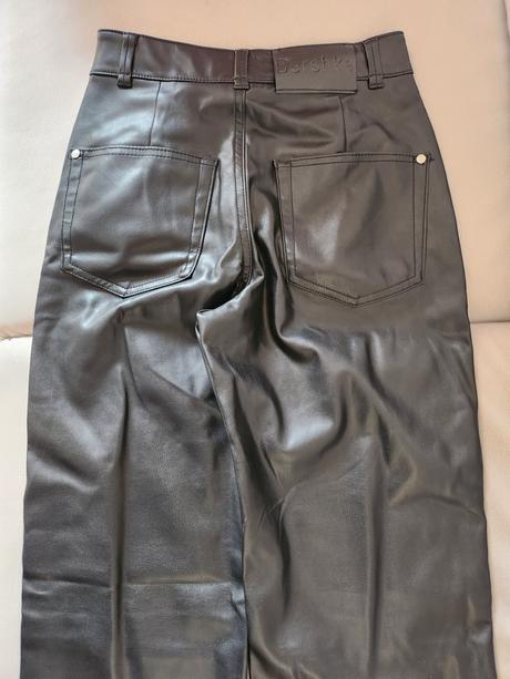 Dámske kozenkove nohavice xs, bershka,xs