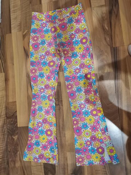 Balíček vecí pre dievčatko veľkosti 134-140, 134