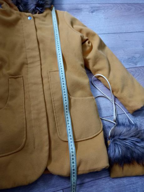 Dievčenský zimný kabát, 140