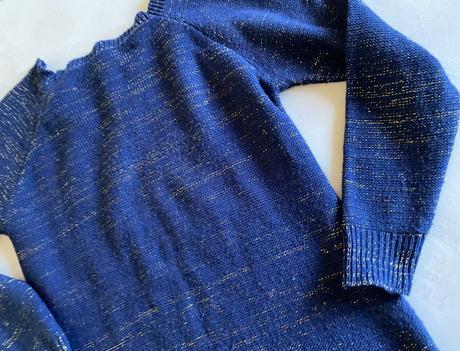 Tenší mäkký pletený pulóvrik s vláknom v. s, s