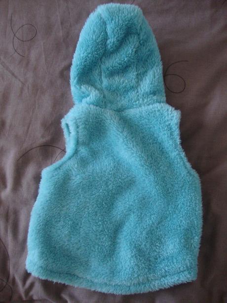 Huňatá vesta s mackom 1x použitá, pepco,68