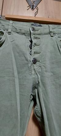 Nohavice  kapsače veľ.42, bershka,42