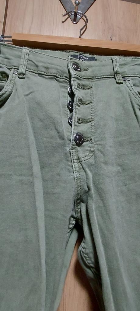 Nohavice kapsače veľ.42, bershka,42