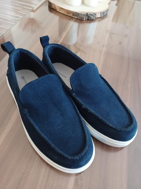 Topanky, reserved,35