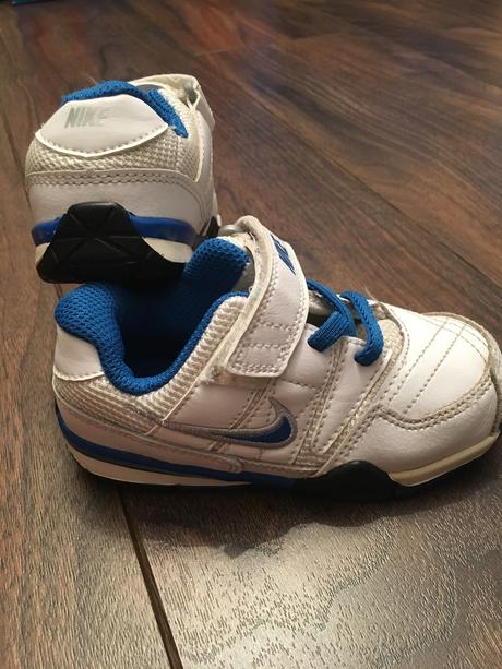 Minimalne nosene, nike,22