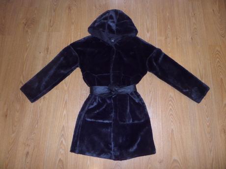 Kožuch s kapucňou, amisu,m