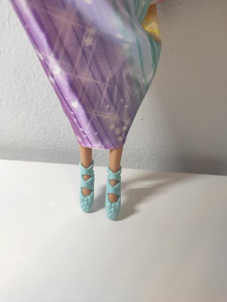 Barbie svietiaca., 