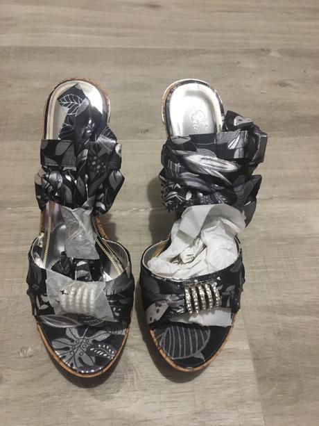 Extravagantné sandálky, 37