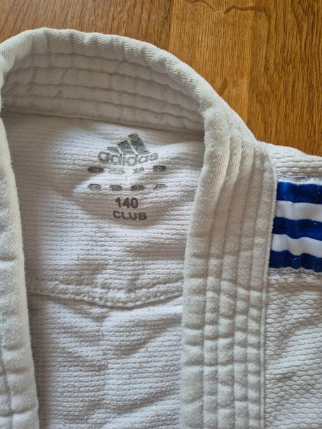Kimono na judo adidas, 134