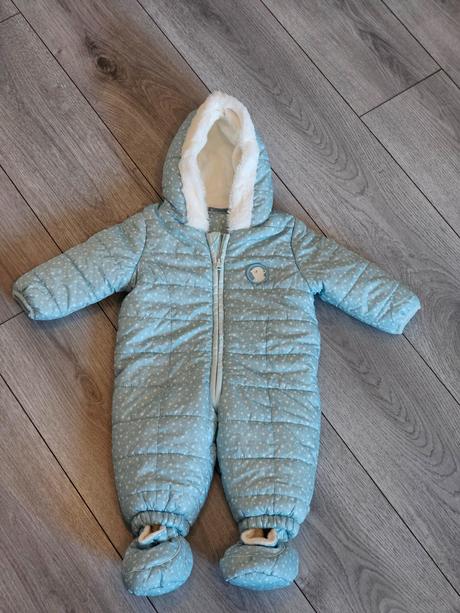 Teplučký overal, 62