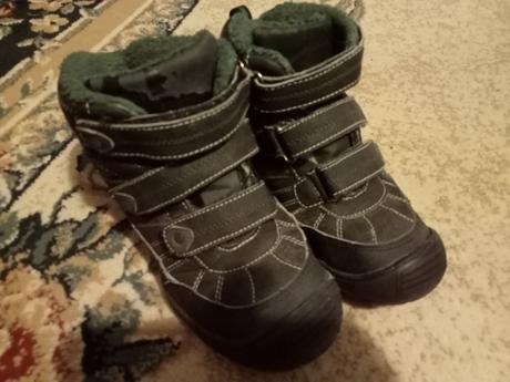 Zimné topánočky kupované v lekárni, 35