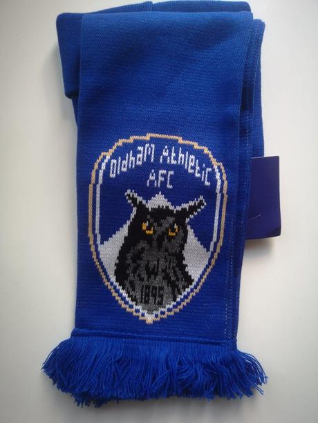 Oldham athletic čiapka + šál veľkosť 8-13 rokov, 128 - 158