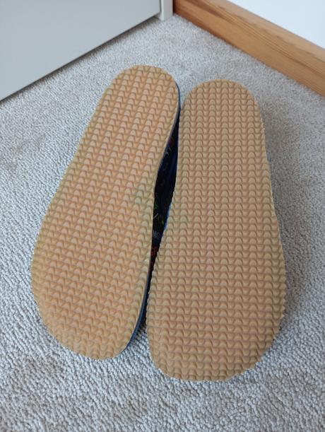 Beda papuče, beda,34