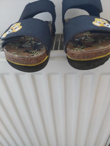 Sandale darujem, reserved,26