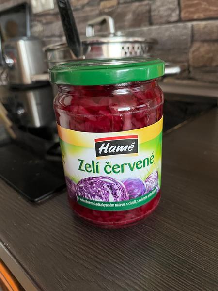 Ako pripraviť červenú kapustu s jablkami?