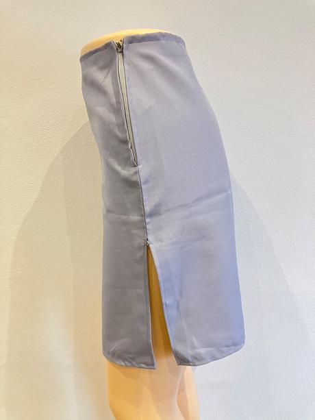 Dámska puzdrová biznis sukňa sivá, l