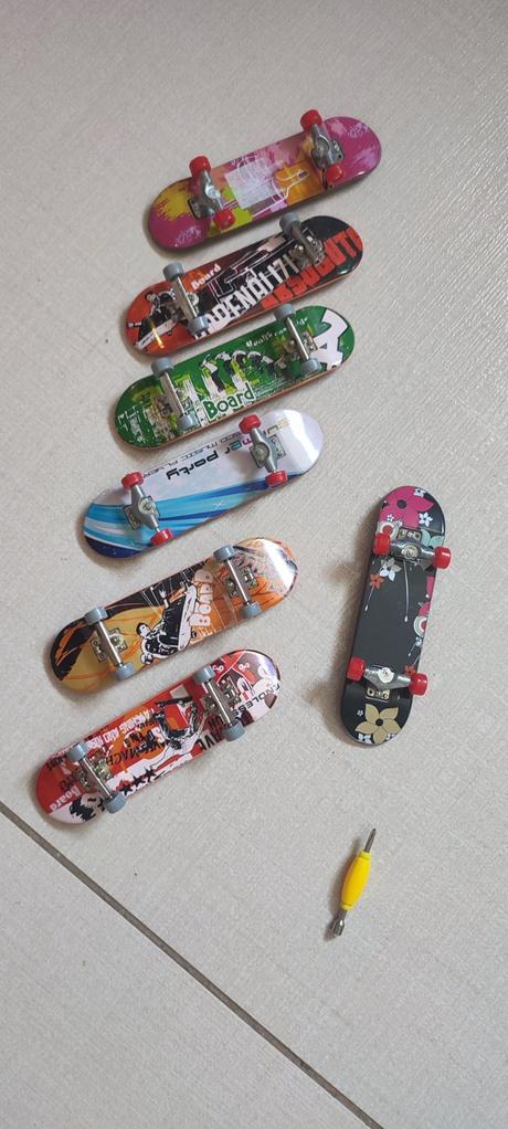 Tech deck skateboardy na prsty,