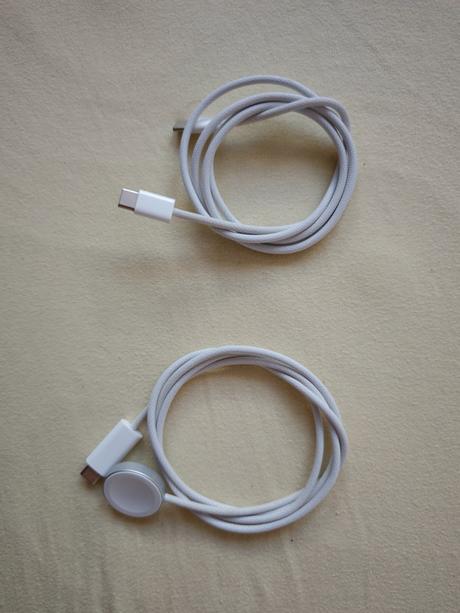 Apple iphone 15 plus a apple watch series 9, apple