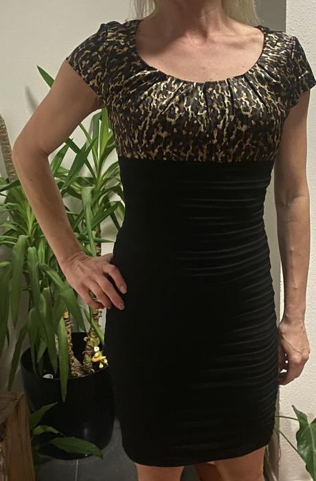 Elastické tygrie úzke šaty, c&a,36