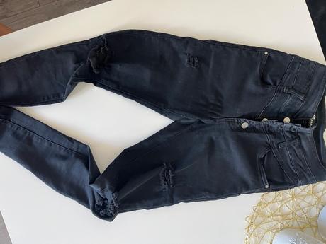 Dámske čierne rifle, s