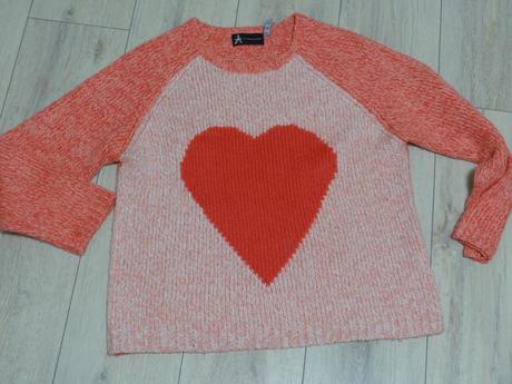 Dámsky pulover so srdcom, atmosphere,l