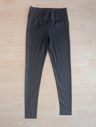 Koženkové legíny, 36