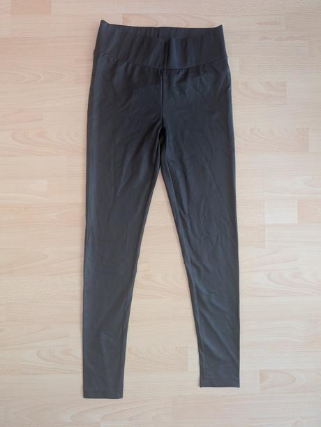 Koženkové legíny, 36