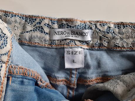 Nero su bianco šortky s krajkou, l