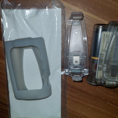 Silikonové puzdro a spona/klip na pumpu medtronic,