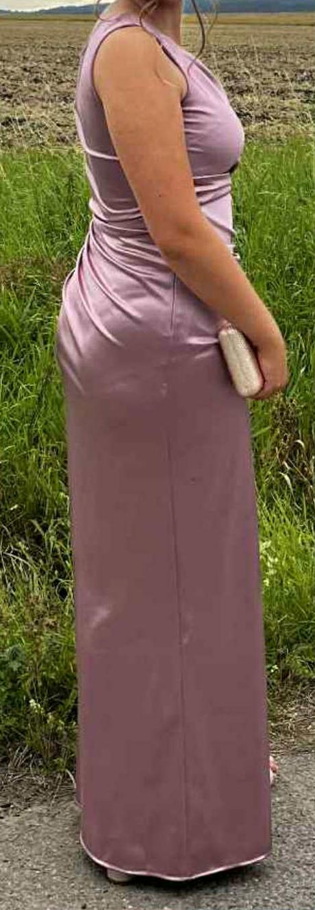 Šaty na stužkovú, 38