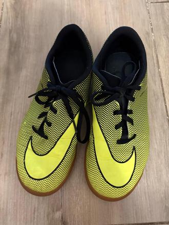 Halovky aj na širšiu nôžku vd 24 cm, nike,38
