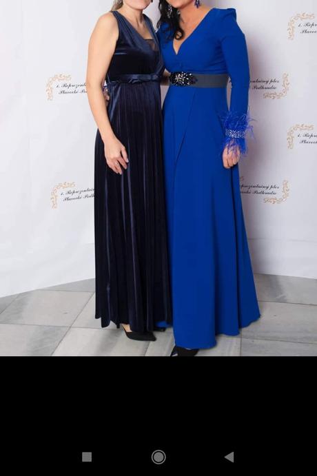 Spoločenské šaty,