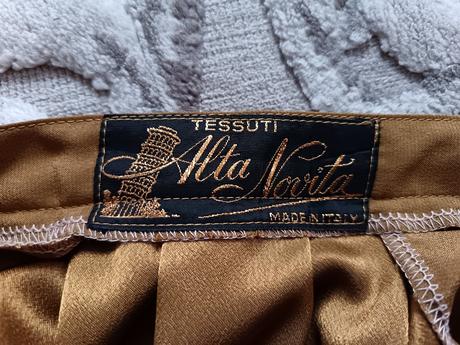 Dámska ľahká sukňa, 39