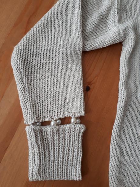 Krasny pleteny svetrik s perlickami, m