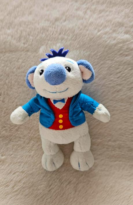 Plyšová hračka koala v modrom obleku, 