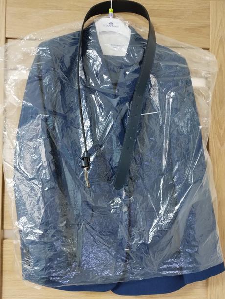 Oblek+košeľa+opasok+topánky+motýlik, 152