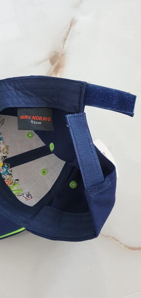 1x oblečená šiltovka, 104