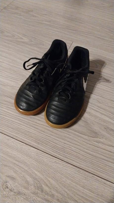 Kopačky 33 halovky, nike,33