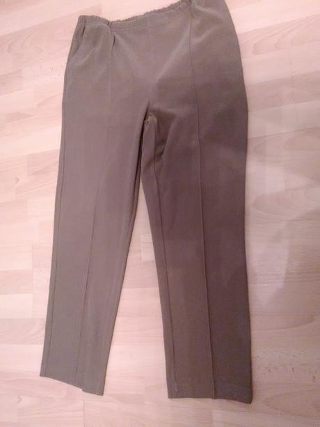 Nohavice elastické v. 50, 50