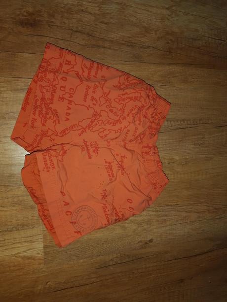 Chlapcenske plavky, 104