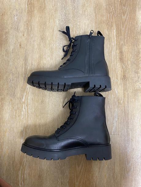 Kožené topánky calvin klein 40/41, 40