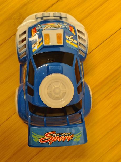 Zberateľ retro svietiace autíčko raco crazy racing,