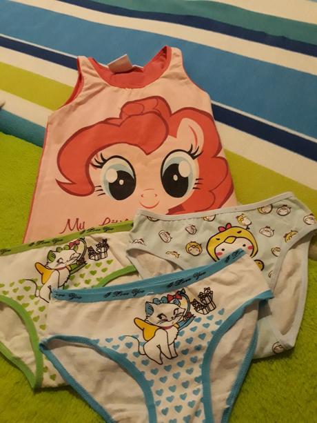 Tielko s nohavickami, 122