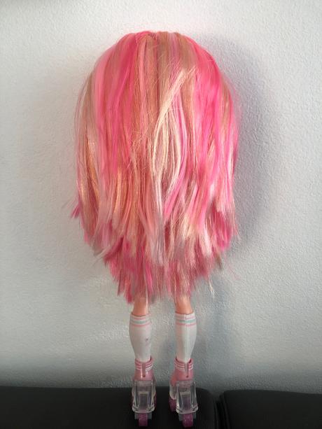 Bábika rainbow surprise, 