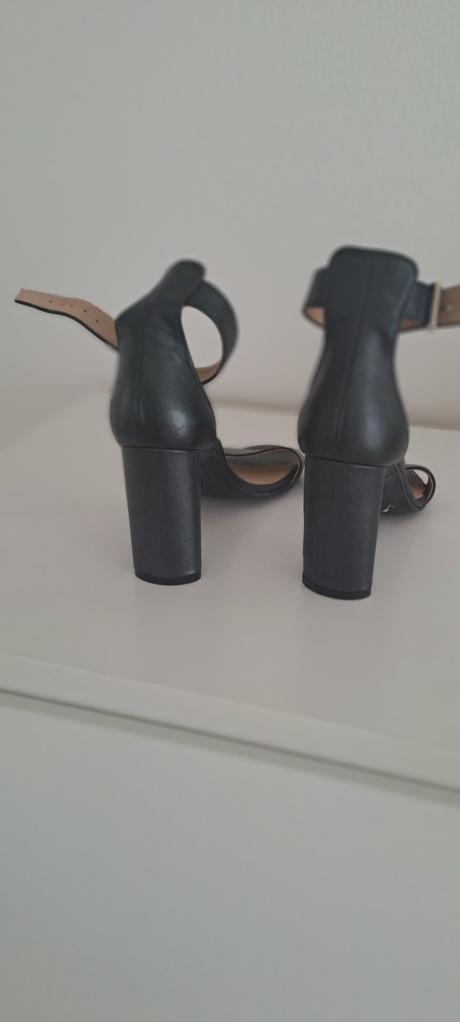 Čierne sandále, 38