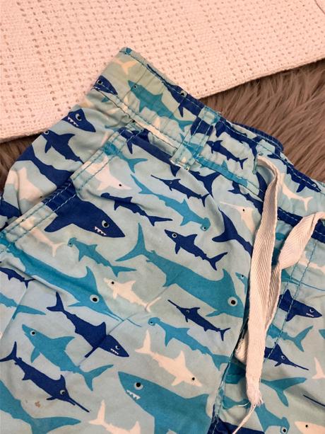 Chlapčenské šortky so žralokmi h&m (98), h&m,98